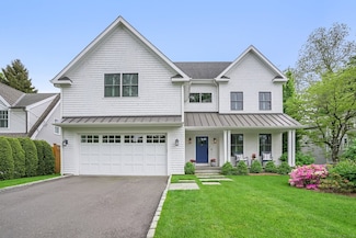 5 Oakleigh Ct, Norwalk, CT 06853