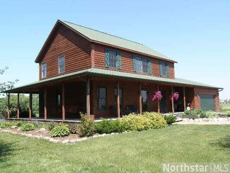 2590 Vega Ave, Mayer, MN 55360