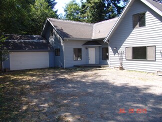 2526 Garinger St NE, Bremerton, WA 98310