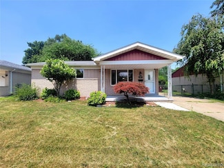 8527 State Park, Center Line, MI 48015