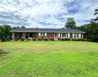668 Williams Rd, Advance, NC 27006