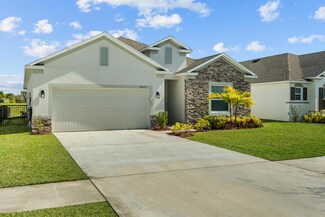 10627 SW Vasari Way, Port Saint Lucie, FL 34987