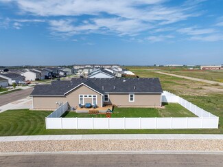 3200 14th St NW, Minot, ND 58703