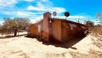 1225 Dakota Ln, Landers, CA 92285