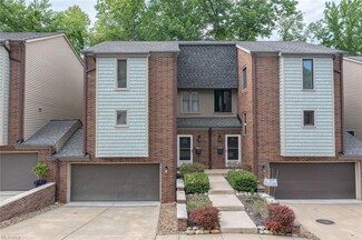6947 W Fitzwater Rd Unit 70, Brecksville, OH 44141