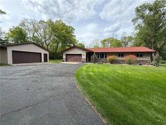 2808 N Hubbard Dr, Eau Claire, WI 54701