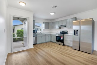 2960 Ashley Dr E Unit D, West Palm Beach, FL 33415