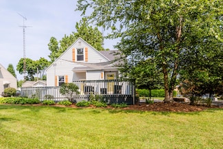911 Botham Ave, Saint Joseph, MI 49085
