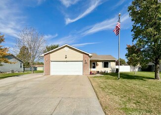 222 Robert St, Hutchinson, KS 67502