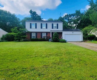 3994 Greenmont Dr SE, Warren, OH 44484