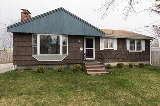 205 Pinecrest Rd, Portland, ME 04102
