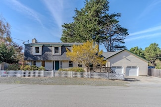 1004 Acacia St, Montara, CA 94037