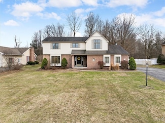 102 Briarwood Ct, New Hartford, NY 13413