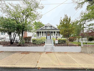36 W Johnson Ave, Somers Point, NJ 08244