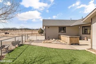 6162 Meadows Ln, Flagstaff, AZ 86004
