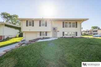 5077 S 89th St, Omaha, NE 68127