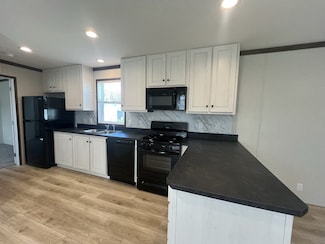 39500 Warren Rd Unit 181, Canton, MI 48187