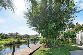 2256 Marina Park Dr, Fort Myers, FL 33905