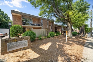 1727 S Hawthorne Rd, Winston Salem, NC 27103