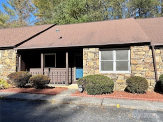 21 Loganwood Ln, Etowah, NC 28729