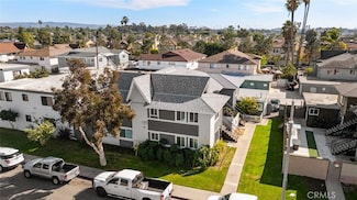 1033 Valencia St, Costa Mesa, CA 92626