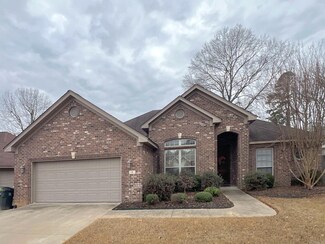 5 Rosewall Ln, Little Rock, AR 72210
