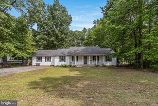 35676 Army Navy Dr, Mechanicsville, MD 20659