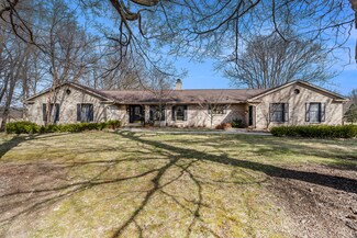 770 N Kalamazoo Ave, Marshall, MI 49068