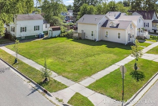 519 N 5th St, Grand Haven, MI 49417