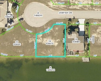 3360 Jew Fish Dr, Hernando Beach, FL 34607