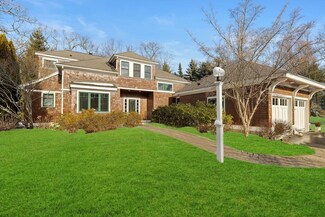32 Clubhouse Dr Unit 32, Hingham, MA 02043