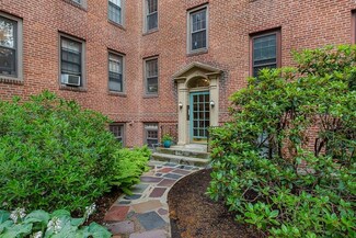 12 Ware St Unit B, Cambridge, MA 02138