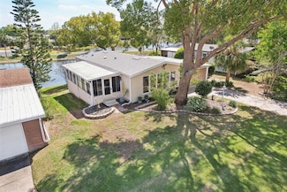 756 Heathrow Ave, Lady Lake, FL 32159