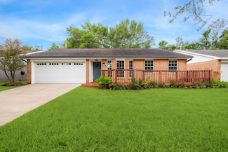 5830 Ludington Dr, Houston, TX 77035