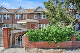 147-31 Hoover Ave, Briarwood, NY 11435