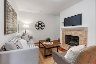 13021 Evening Creek Dr S Unit 21, San Diego, CA 92128