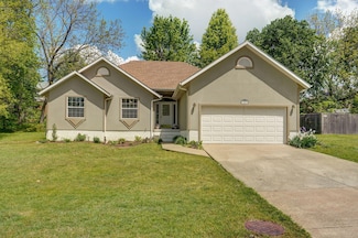 3809 W El Castile St, Springfield, MO 65807