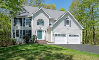 30 Shephard Rd, Pelham, NH 03076
