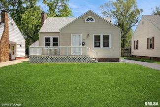 2428 S 8th St, Springfield, IL 62703