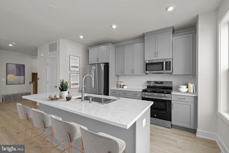 43302 Farringdon Square, Ashburn, VA 20148