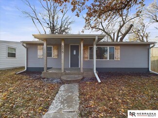6829 Burlington Ave, Lincoln, NE 68507
