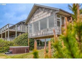 5085 W Belle Cir, Depoe Bay, OR 97341