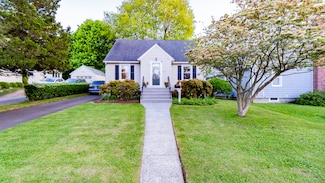 169 Laughlin Rd E, Stratford, CT 06614