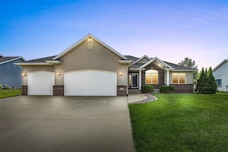 429 W Prairie Dr, Fairfax, IA 52228