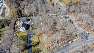 585 Franklinville Rd, Laurel, NY 11948