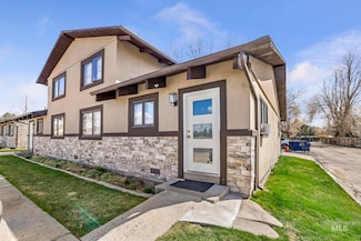 145, 147, 149 Robbins St, Twin Falls, ID 83301