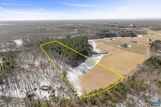 20 Hollands Rd, Columbia, VA 22963