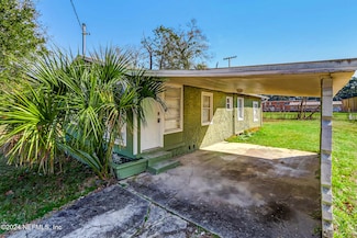 2914 Leonid Rd, Jacksonville, FL 32218