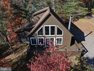 5 Wheeler St, Basye, VA 22810