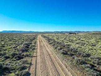 51 Sweeney Ln, Lander, WY 82520